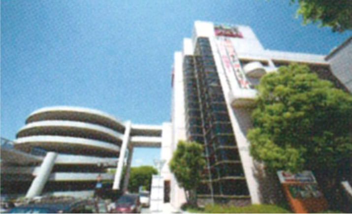 イオン金剛東店・エコールロゼ（徒歩約1分）
